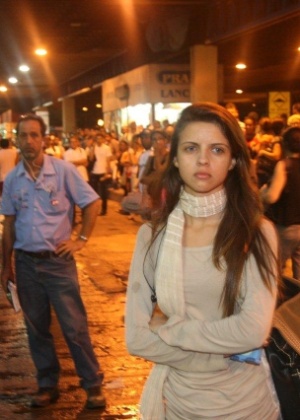 A estudante de moda Bárbara de Oliveira, 23, conta que a greve de ônibus "arruinou" o seu dia - Zulmair Rocha/UOL