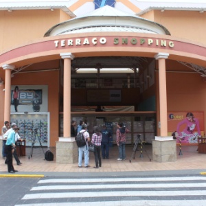 Fachada do shopping Terraço, em Brasília (DF), onde a vendedora Fernanda Grazielle Almeida Alves, 25, morreu esfaqueada pelo ex-marido - Brazil Photo Press