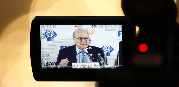 Joseph Blatter, presidente da Fifa, é filmado em evento na Rússia em janeiro: parceria com governo brasileiro