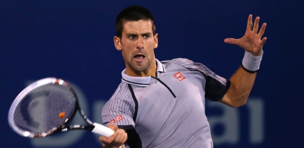 Sérvio Novak Djokovic derrotou o tcheco Tomar Berdych em Dubai em apenas dois sets - REUTERS/Ahmed Jadallah