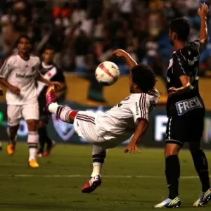 Sinto vergonha. Time meu não toma gol assim, diz Hélio sobre falhas do  Náutico na bola parada - NE45