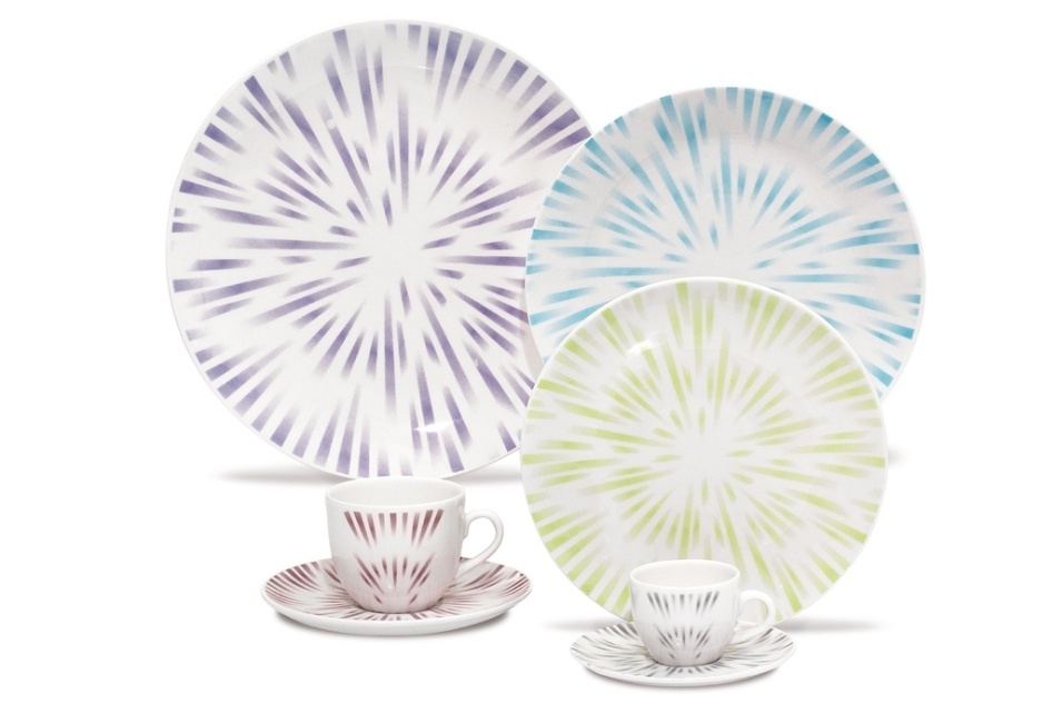 Jogo de jantar Coup Dust, um dos seis modelos desenhados pelo egípcio Karim Rashid para a brasileira Oxford - Divulgação