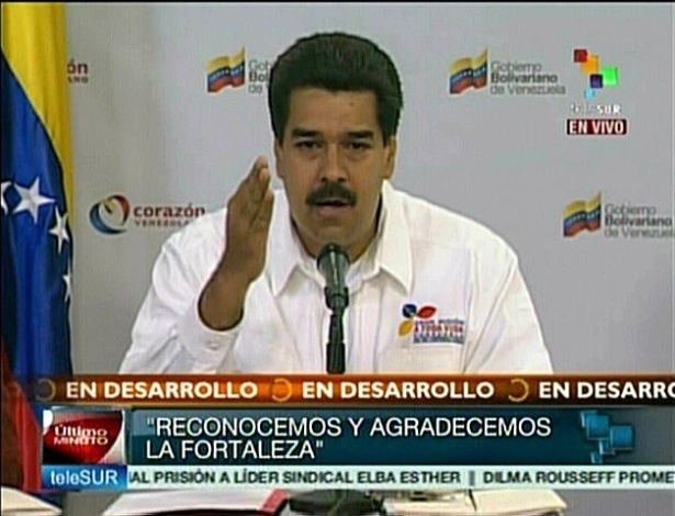 5.mar.2013 - O vice-presidente da Venezuela, Nicolas Maduro, fala ao vivo para canal de TV Venezuelana e agradece o apoio do povo pela recuperação do presidente do país Hugo Chávez, internado há meses