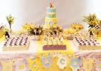 Girafa é tema de decoração de chá de bebê - Daniela Folloni/It Mãe
