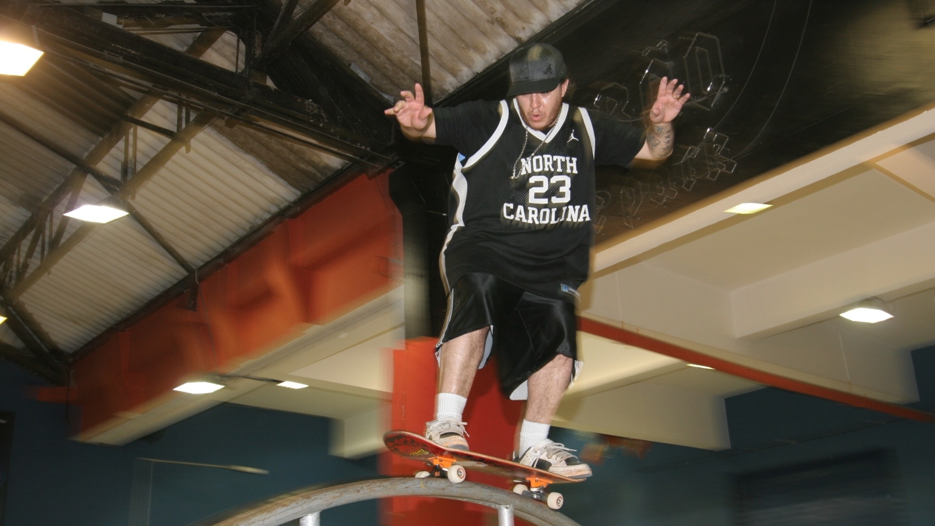 25.abr.2006 - Alexandre Magno Abrão, mais conhecido como Chorão, fundou o Charlie Brown Jr. em Santos - Simon Plestenjak/Folha imagem