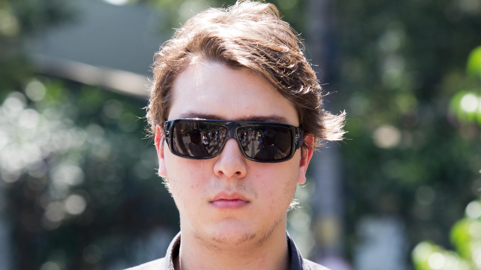 6.mar.2013 - O fillho de Chorão, Alexandre, chega ao IML em São Paulo para identificar e liberar o corpo do pai - Diogo Moreira / Frame / Estadão Conteúdo