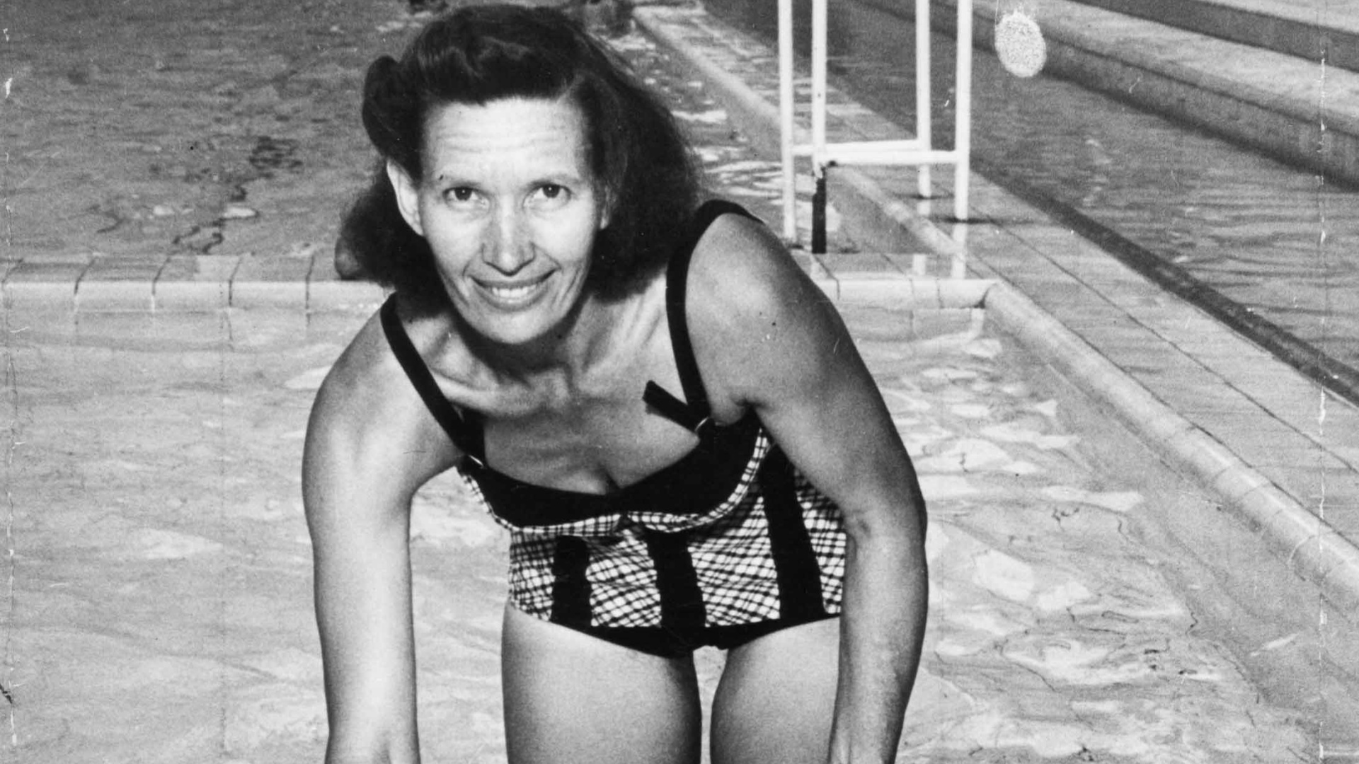 - Maria Lenk - primeira brasileira a participar de uma Olimpíada e principal nadadora da história do país. Foi a única  a única mulher brasileira a entrar para o Hall da Fama da modalidade.  No ano de 1939, durante a preparação para os Jogos Olímpicos de Tóquio, quebrou dois recordes mundiais individuais, nos 200m e 400m peito, tornando-se a primeira e única brasileira a alcançar o feito. - Luiz A. Novaes/Folhapress