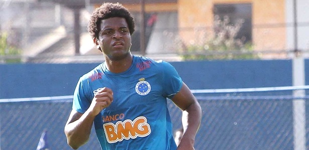 Zagueiro Nirley estreia e tenta ajudar Cruzeiro a obter 1º triunfo no interior no Mineiro - Denilton Dias/Vipcomm
