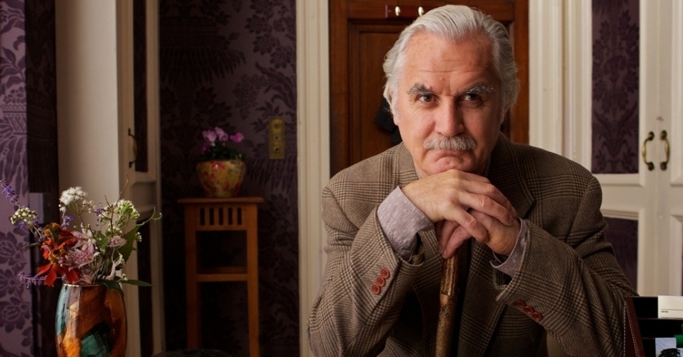 Cena do filme "O Quarteto", de Dustin Hoffman. O premiado ator estreia na direção em longa estrelado por Maggie Smith sobre um grupo de músicos aposentados que precisa conviver com uma diva, que também era mulher de um dos residentes do asilo. Maggie Smith foi indicado ao Globo de Ouro de 2013 por sua atuação no longa - Divulgação / Diamond Brasil