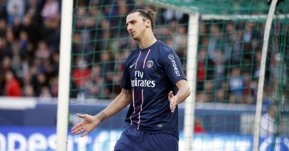 09.mar.2013 - Zlatan Ibrahimovic reclama depois de lance perdido na partida do PSG contra o Nancy, pelo Campeonato Francês