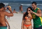 Kléber Bambam é tietado na praia da Barra, no Rio - Marcos Ferreira/ Foto Rio News