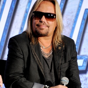 Vince Neil passou mal durante show do Mötley Crüe e foi hospitalizado - Kevin Winter/Getty Images