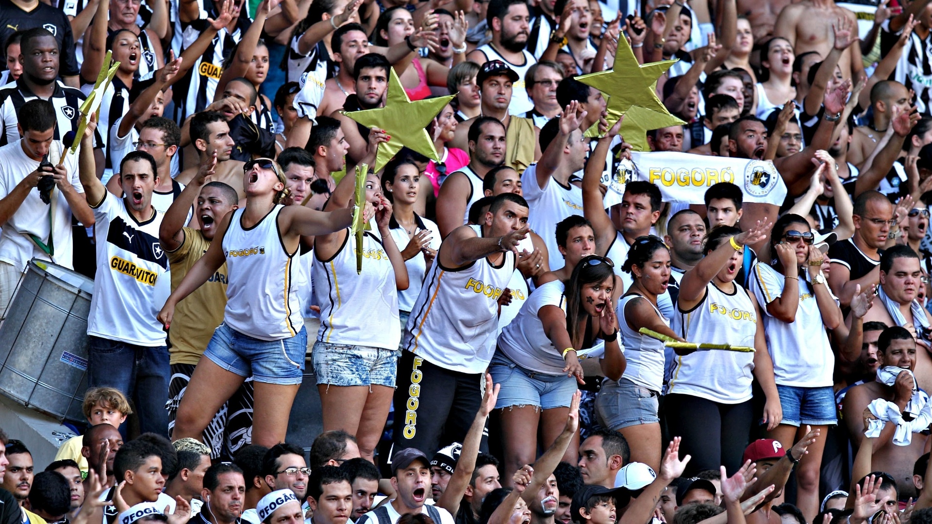 Torcida do Botafogo acompanha sua equipe na decisão da Taça Guanabara - Júlio César Guimarães/UOL