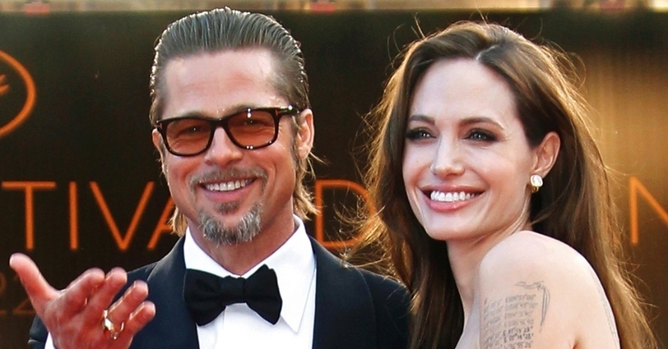De acordo com o tabloide "The Sun", Angelina Jolie e Brad Pitt planejam se casar em maio de 2013. A cerimônia aconteceria no sul da França, onde o casal comprou uma mansão de 35 milhões de libras