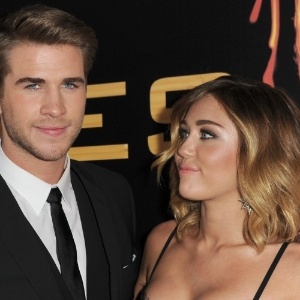 Miley Cyrus e o ator Liam Hemsworth podem adiar casamento