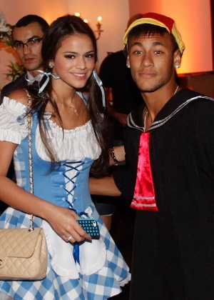 11.mar.2013 - Bruna Marquezine e Neymar na festa a fantasia do cantor Thiaguinho, em São Paulo - Manuela Scarpa / Foto Rio News