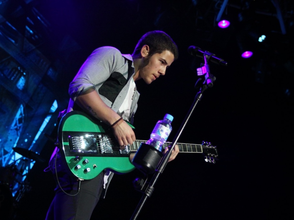 12.mar.2013 - O Jonas Brothers se apresenta no Citibank Hall, na Barra da Tijuca, Rio de Janeiro - Graça Paes/Foto Rio News