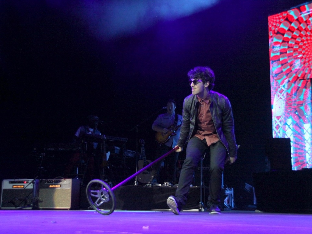 12.mar.2013 - O Jonas Brothers se apresenta no Citibank Hall, na Barra da Tijuca, Rio de Janeiro - Graça Paes/Foto Rio News