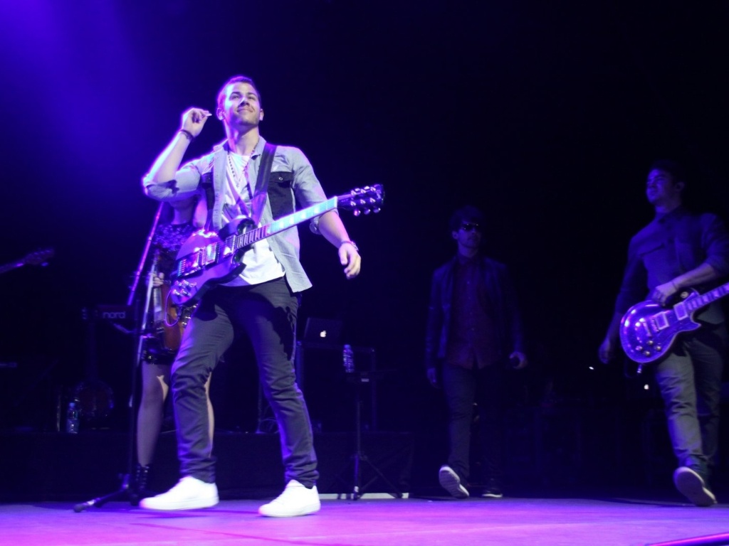 12.mar.2013 - O Jonas Brothers se apresenta no Citibank Hall, na Barra da Tijuca, Rio de Janeiro - Graça Paes/Foto Rio News