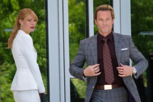 Gwyneth Paltrow e Guy Pearce em cena de "Homem de Ferro 3" - Divulgação / Disney