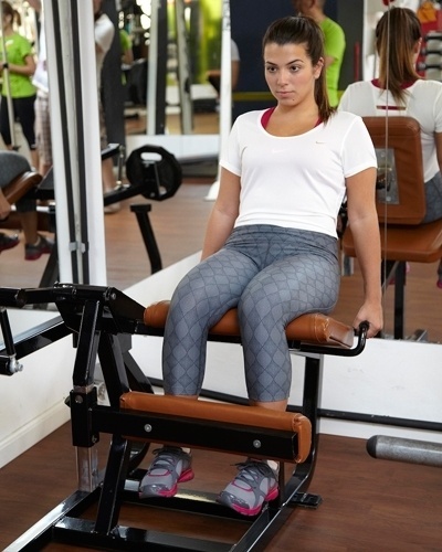 Petra Mattar - filha do Maurício Mattar - cadeira extensora - Rodrigo Niemeyer/UOL Agradecimento: Academia Fitsport e Nike - Shopping Higienópolis