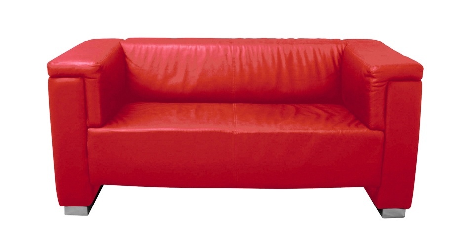 Sofá com estrutura de madeira maciça e revestimento de couro, da Tok&Stok - Divulgação