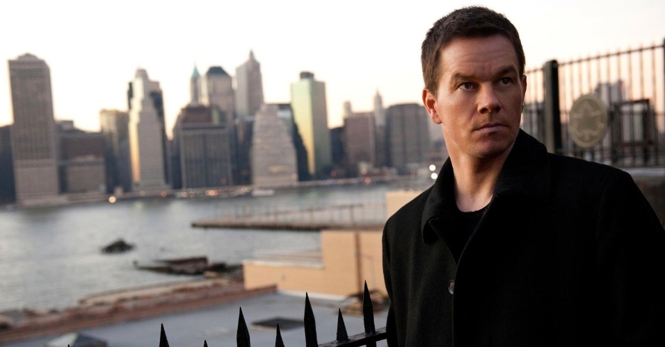 Cena do filme "Linha de Ação", de Allen Hughes. Estrelado por Russell Crowe, Mark Wahlberg e Catherine Zeta-Jones, o filme mostra a história do ex-policial Billy Taggart, que descobre um grande escândalo após seguir a mulher do prefeito. Prejudicado pelo político, Taggart tenta buscar vingança. - Divulgação / Imagem Filmes