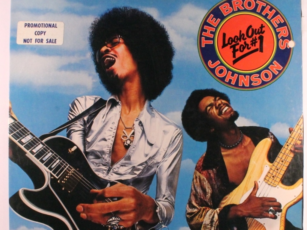 "I'll be Good to You", The Brothers Johnson (1975) - Já em uma pegada mais black music, Quincy produziu o álbum "Look Out For" da dupla - Reprodução
