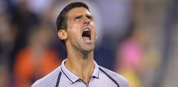 Djokovic celebra a passagem para as quartas de Indian Wells após bater em dois sets Sam Querrey - AP Photo/Mark J. Terrill