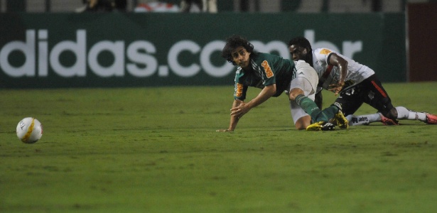 Valdivia não atuou nos últimos dez jogos do Palmeiras por conta de lesão na coxa - Reinaldo Canato / Folhapress