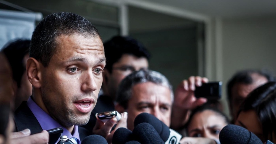 Rodrigo Merli O julgamento do caso Mércia Nakashima - Fotos - UOL Notícias