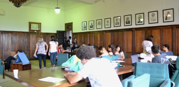 Estudante da UFRRJ ocupam salas da reitoria e exigem melhora na infraestrutura - Phelype Gonçalves/Divulgação