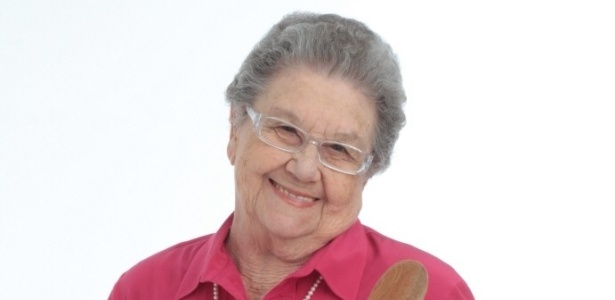 Palmira Onofre, 81 anos, culinarista e apresentadora do "Programa da Palmirinha" no canal Bem Simples - Fotomontagem (divulgação/arquivo pessoal/divulgação/arquivo pessoal)