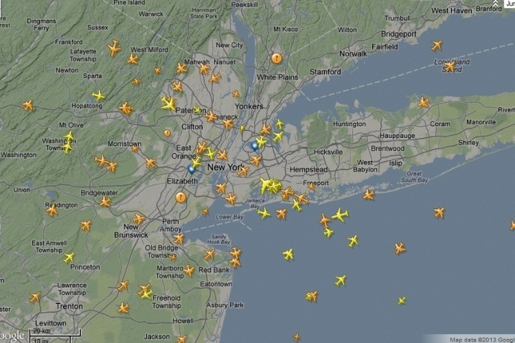 FlightRadar24 mostra aeronaves sobrevoando espaço aéreo nos arredores de Nova York, nos Estados Unidos