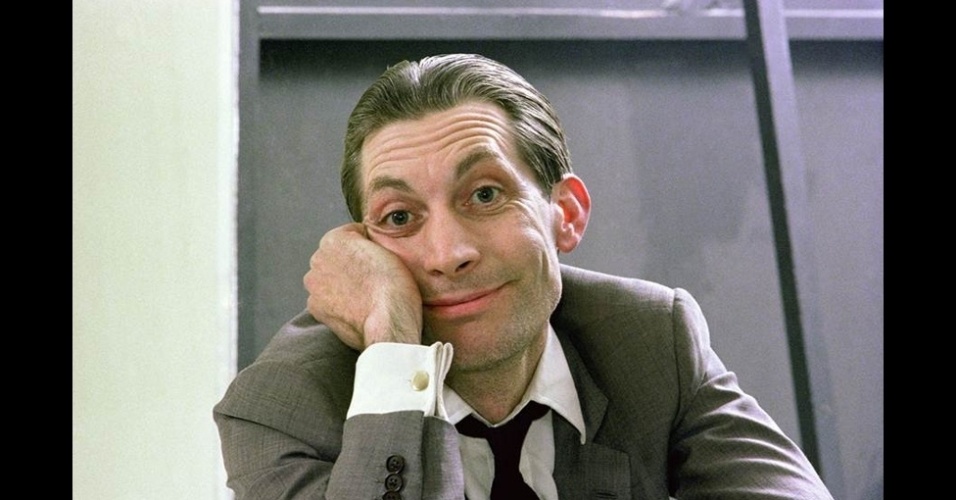 Uma das imagens mais interessantes é este retrato do baterista Charlie Watts, que, tempos atrás, descreveu seus 25 anos com os Rolling Stones como "cinco anos de trabalho e 20 anos de espera" - Bill Wyman/Ripple Productions Ltd