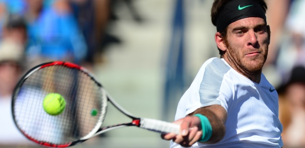 Tenista argentino chegou a estar perdendo por 3 a 0 no terceiro set  - AFP PHOTO / Frederic J. BROWN