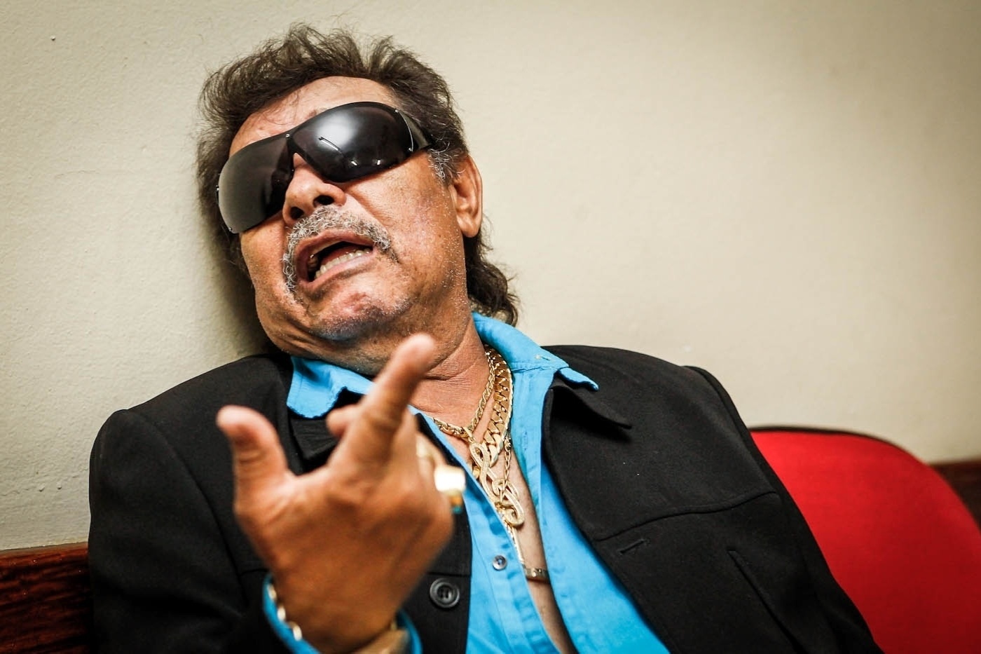 15.mar.2013 - O cantor José Rico, da dupla Milionário e José Rico, comenta os 43 anos de carreira pouco antes de se apresentar em São Bernardo do Campo - Leandro Moraes/UOL