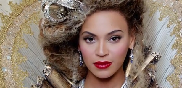 Beyoncé aparece vestida de rainha francesa para promover nova turnê - Reprodução