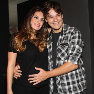 Natália Guimarães está grávida de gêmeas