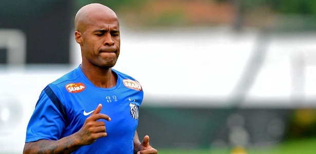 Marcos Assunção deu três assistências no treinamento desta segunda-feira - Ivan Storti/Divulgação Santos FC