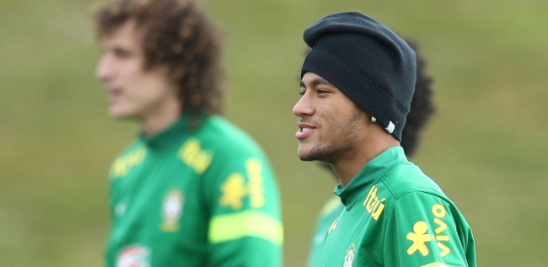Neymar, que no momento está na seleção, estaria decidido a deixar o Santos - Mowa Press