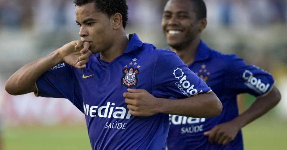 Alexandre Pato mostra nova camisa do Corinthians no Instagram - 08/04 ...