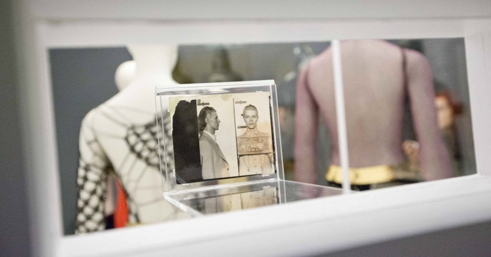 20.mar.2013 - Imagem de David Bowie feita pelo Departamento de Polícia de Rochester em1976 - REUTERS/Neil Hall