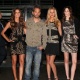 21.mar.2013 - O ator Paul Walker posou ao lado das modelos Izabel Goulart e Erin Heatherton nos bastidores da São Paulo Fashion Week. O ator ao Brasil participar do desfile da Colcci - Foto Rio News