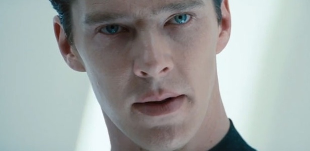 Benedict Cumberbatch em cena de "Star Trek: Além da Escuridão" - Reprodução