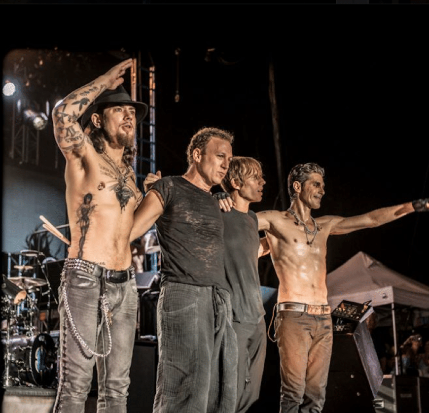 O Jane's Addiction foi formado em 85, em Los Angeles. O primeiro Lollapalooza foi realizado em 1991, nos Estados Unidos - Reprodução/Facebook