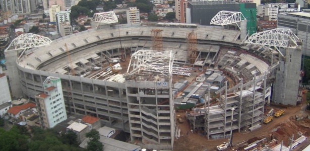 Arena Palestra está em construção, mas ainda não tem prazo para ficar pronta - Divulgação/WTorre