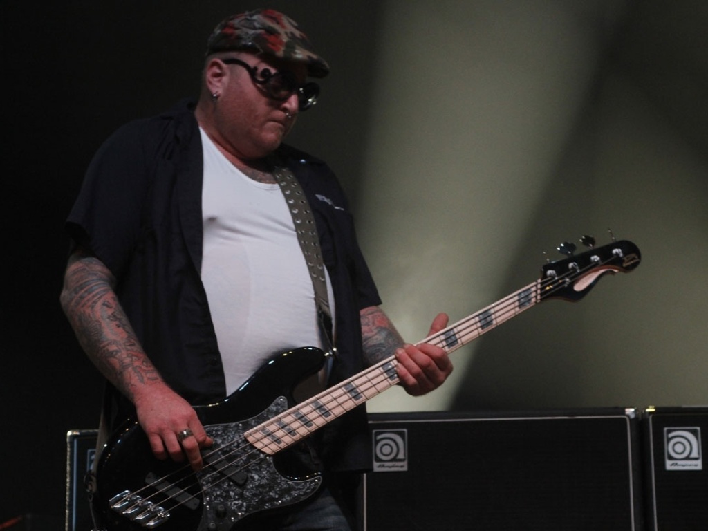 22.mar.2013 - Banda Sublime with Rome se apresenta no HSBC Brasil, em São Paulo. O grupo, resultado de uma parceria de Eric Wilson (ex-Sublime) com o guitarrista Rome Ramirez, ainda vai passar por Curitiba, Belo Horizonte, Florianópolis e Vitória - Taiz Dering/Divulgação