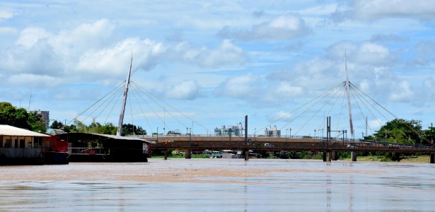 Cheia do rio Acre deixou nove famílias desabrigadas em Rio Branco; chuvas devem continuar - Assem Neto/UOL