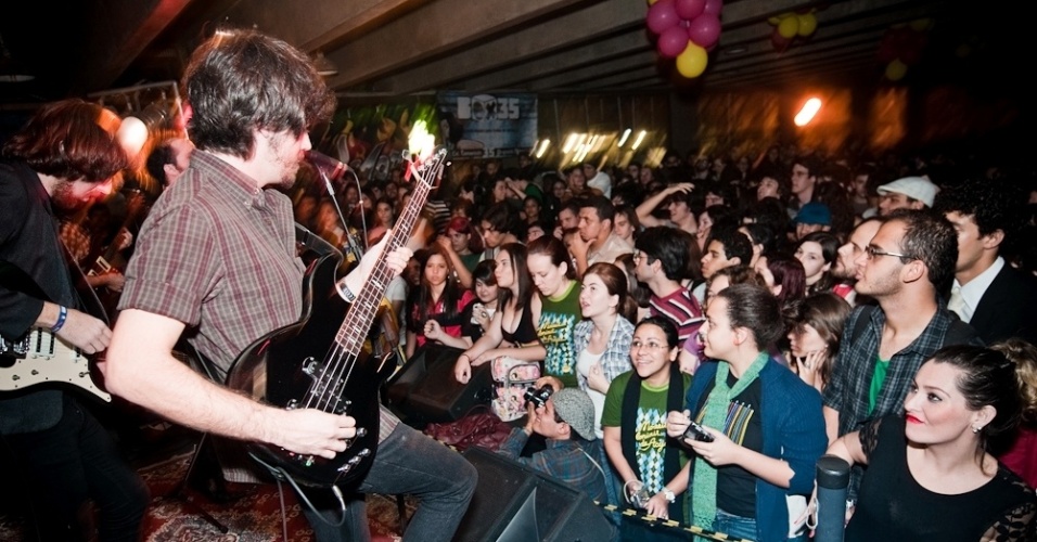 TEREZA - Uma das apostas entre as atrações novas, o Tereza é um grupo de Niterói que se lançou no programa Acesso MTV de 2009. Toca na SEXTA no palco ACESSO a partir das 14h15 - Divulgação/IHateFlash